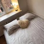 Cosy Mini In Old Town 아파트 *